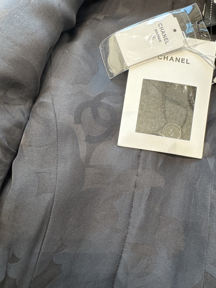 NIGO Chanel Women's Fall/Winter Vintage Cotton Long-Sleeve Single-Breasted Solid Color Multi-Pocket Tweed Jacket #nigo81571