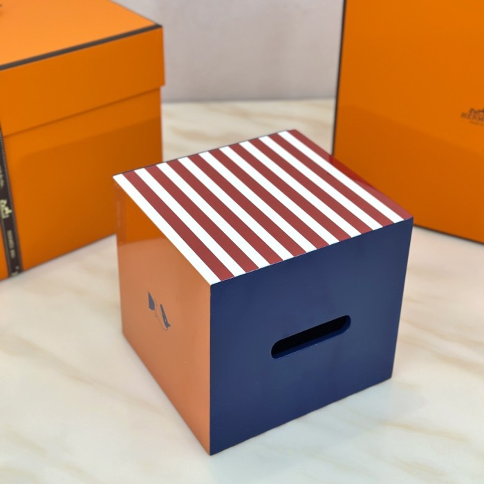 NIGO Hermes Classic Fashion Color Blocked Square Tissue Box With Carved Herringbone Pattern  Household items #nigo78973