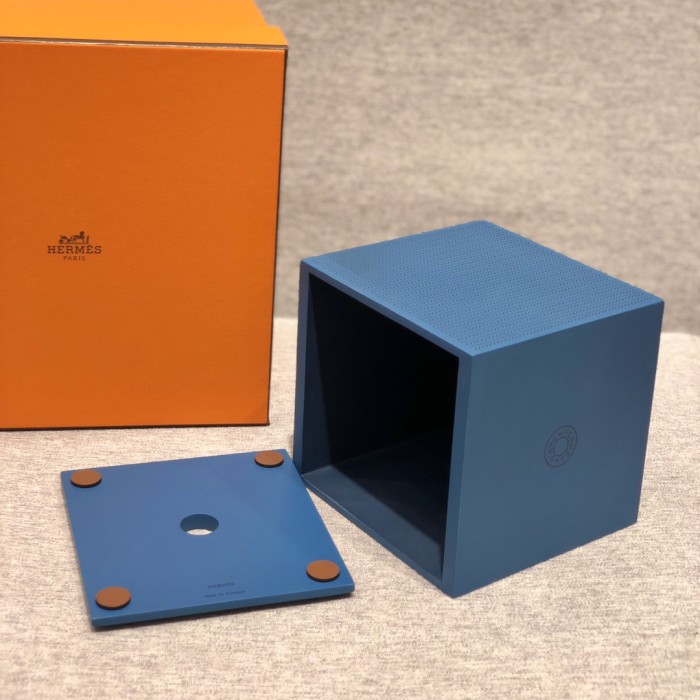 NIGO Hermes Classic Solid Color Lacquer Carved Wooden Square Tissue Box Home Decor  Household items Accessories  #nigo79121