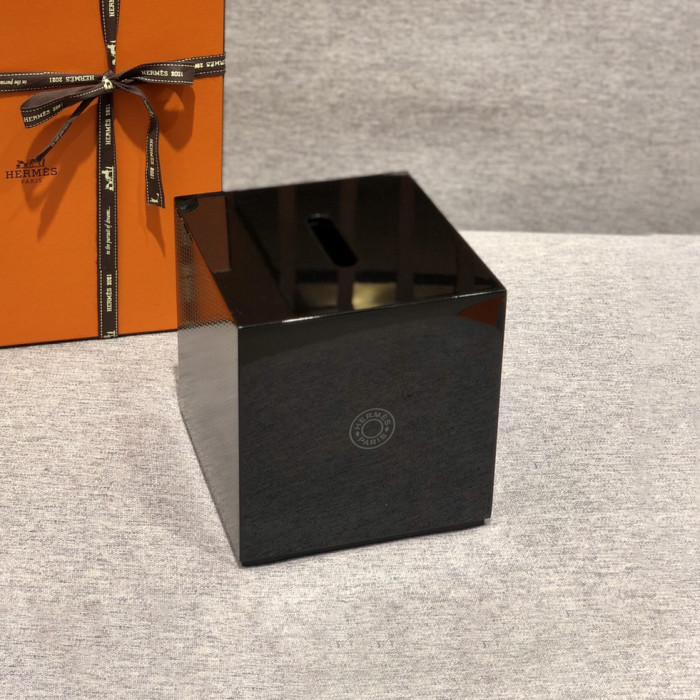 NIGO Hermes Classic Solid Color Lacquer Carved Wooden Square Tissue Box Home Decor  Household items Accessories  #nigo79121