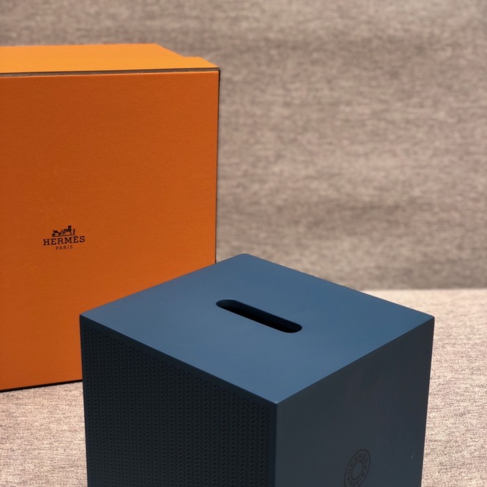 NIGO Hermes Classic Solid Color Lacquer Carved Wooden Square Tissue Box Home Decor  Household items Accessories  #nigo79121