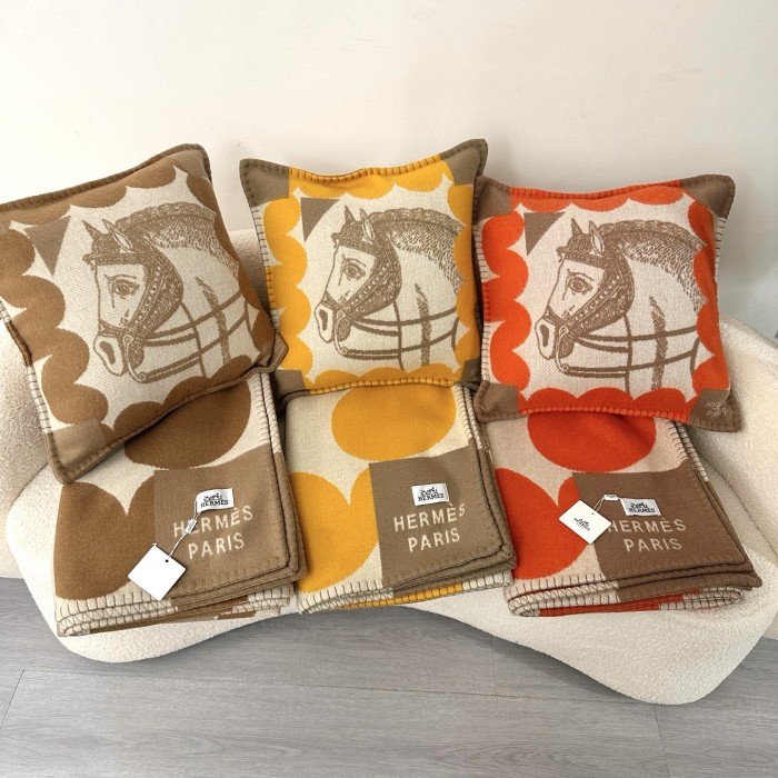 NIGO Hermes Cheval Joker blanket Autumn/winter Fashion Classic Color Block Poker Pattern Jacquard Knit Wool Blanket Recipe Style Cushion Set Home Accessories #nigo79138