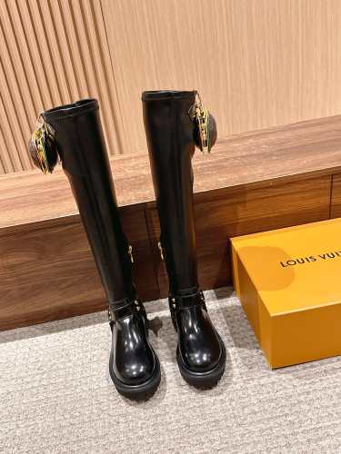 NIGO Louis Vuitton x Timberland Men's & Women's Fall/Winter Glossy & Matte Leather Solid Color High-Top Boots - Casual Zipper Round-Toe Shoes Hamburger Bag Detail Ngvp #nigo2533