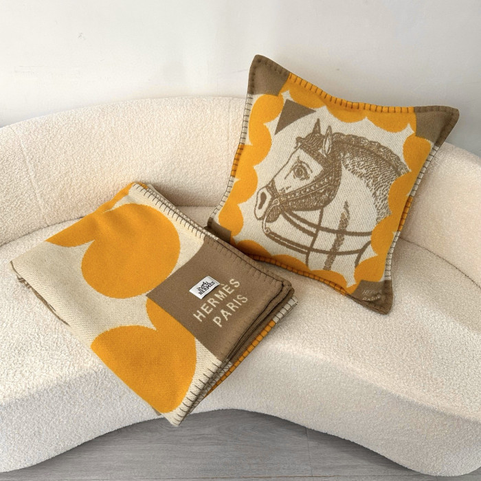NIGO Hermes Cheval Joker blanket Autumn/winter Fashion Classic Color Block Poker Pattern Jacquard Knit Wool Blanket Recipe Style Cushion Set Home Accessories #nigo79138
