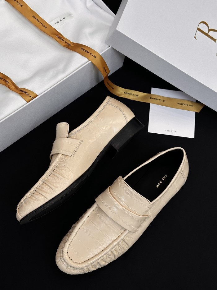 NIGO THE ROW Women's Fashion Classic Round Toe Slip On Loafers With Pleated Leather Embossing Pleated Texture Slip On Loafers Shoes #nigo79179