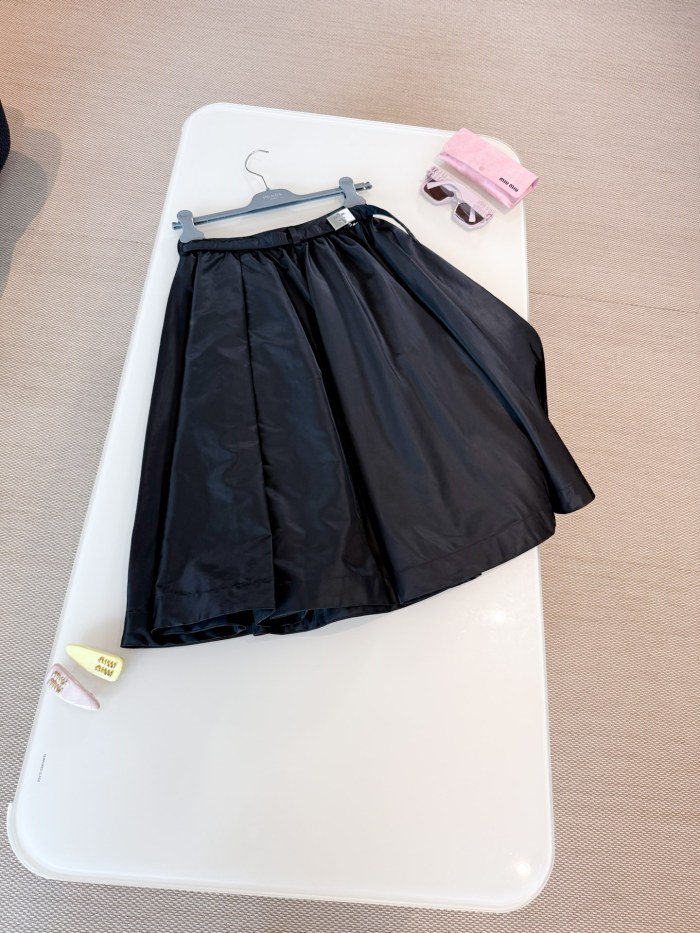 NIGO Prada Re-Nylon Women's Spring/Fall Fashion Classic Solid Color Nylon Skirt With 3D Waist Buckle And Full Skirt #nigo79188