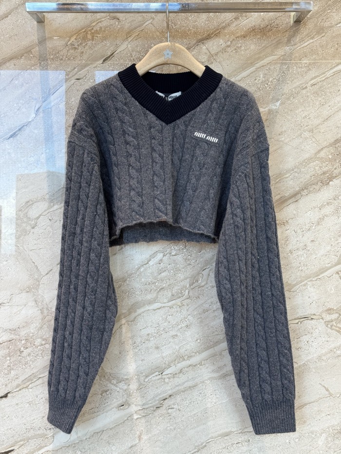NIGO MiuMiu Women's Fall/Winter Fashion Classic V Neck Short Sleeve Long Sleeve Color Block Wool Sweater #nigo79225