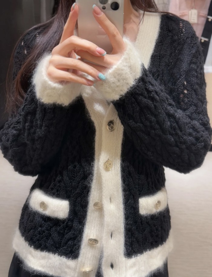 NIGO Chanel Women's Fall/Winter Wool And Mohair Blend Color-Block Single-Breasted V-Neck Long-Sleeve Knit Cardigan Ngvp #nigo2334