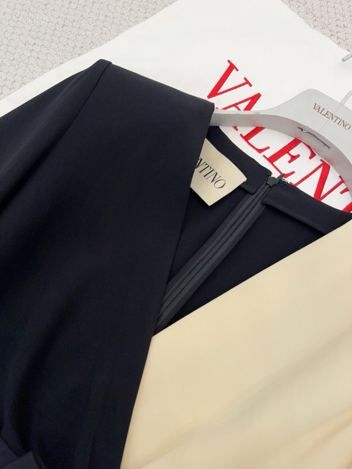 NIGO Valentino Women's Fall/Winter Fashion Classic V Neck Design Three Quarter Sleeve Color Block Silk Dress #nigo79328