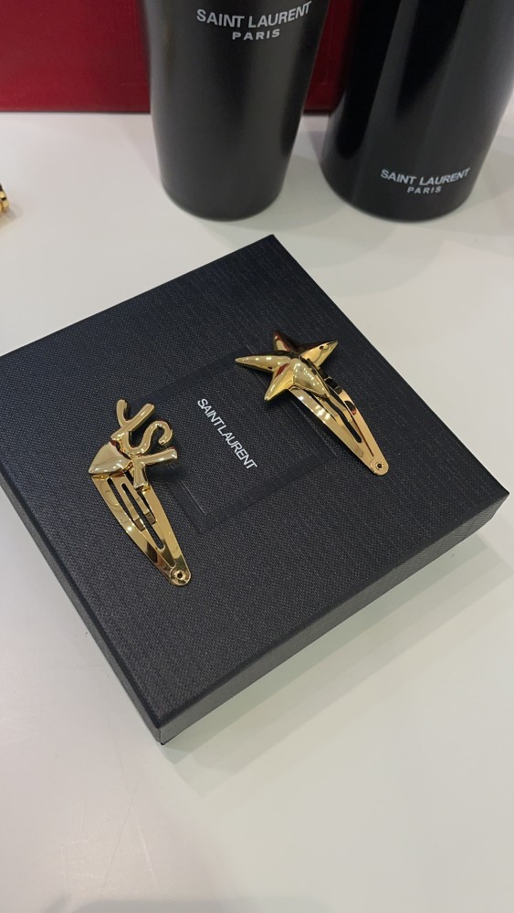 NIGO SAINT LAURENT CASSANDRE Women's Fashion Casual Solid Color Alphabet Heart Star Hair Clip Set With BB Clips Openwork Alphabet Gold Triangle Shark Clips Hair Accessories #nigo79361