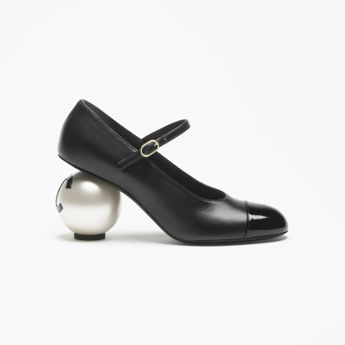 NIGO Chanel Women's Spring/fall Classic Two-tone Leather Low-top Round Toe Mary Jane Heels With Pearl Embellished Heels High Heels Shoes #nigo79356