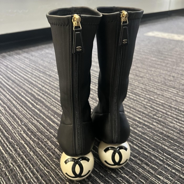 NIGO Chanel Women's Fall/Winter Fashion Classic Color Block Leather Round Toe Slip On Zipper Pearl Heel High Boots Pearl Boots Shoes #nigo330870