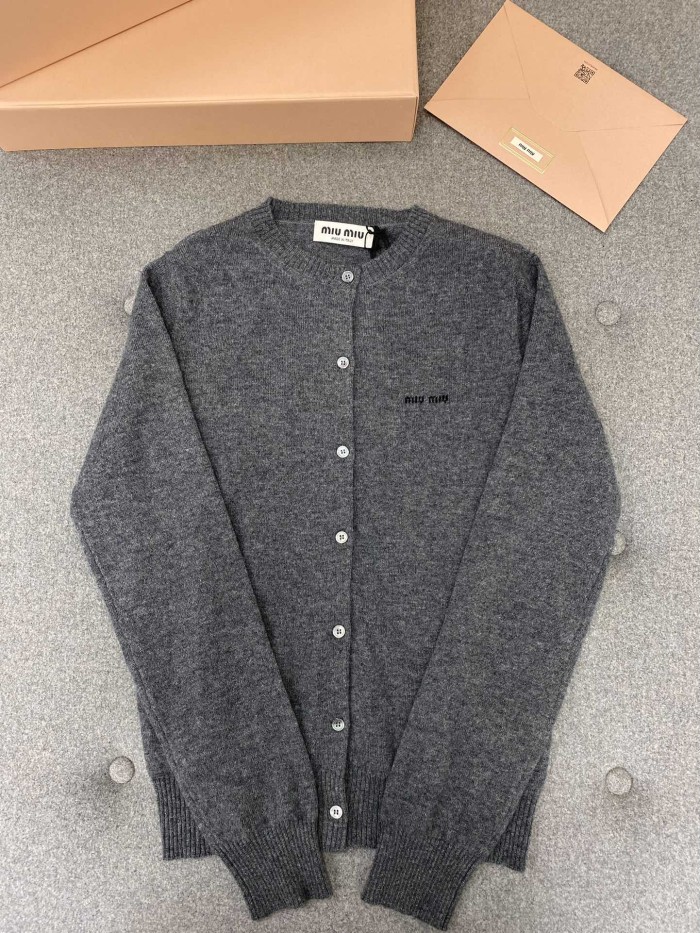 NIGO MiuMiu Women's Spring/Fall Fashion Casual Crew Neck Single Button Minimalist Cashmere Knit Sweater Cardigan #nigo79388