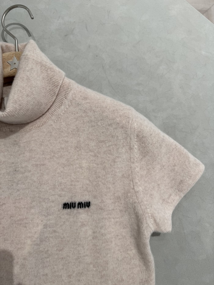 NIGO MiuMiu Women's Fall/Winter Fashion Casual Solid Color Cashmere Turtleneck Short Sleeve Knit Sweater #nigo79416