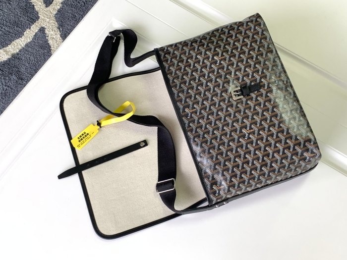 NIGO Goyard Medium Messenger Bag Shoulder Bag #nigo95153