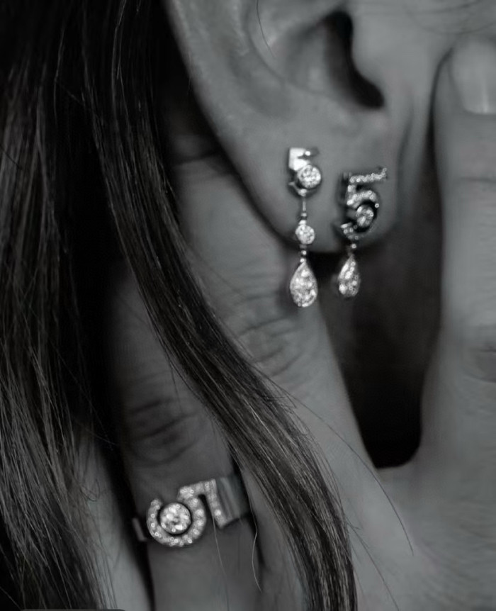 NIGO Chanel ETERNAL N°5 Women's Fashion Classic Teardrop Diamond Earrings Lucky Number 5 Asymmetrical Design Stud Jewelry Accessories #nigo79466