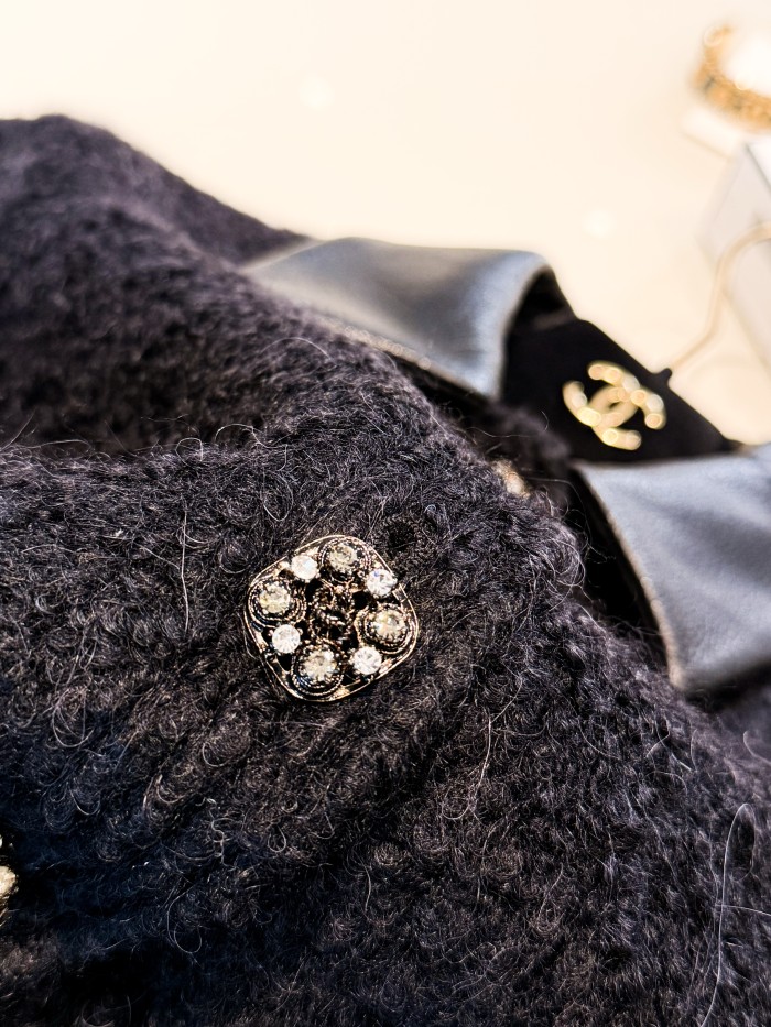 NIGO Chanel Women's Fall/Winter Fashion Classic Vintage Style Single Breasted Double C Wool Tweed Oversized Lapel Jacket #nigo79455
