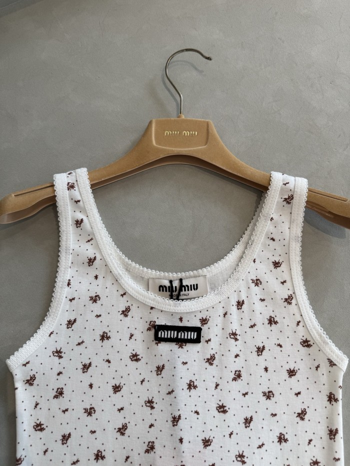 NIGO MIUMIU Women's Ribbed Knit Crew Neck Logo Patch Straight Tank Top #nigo332263