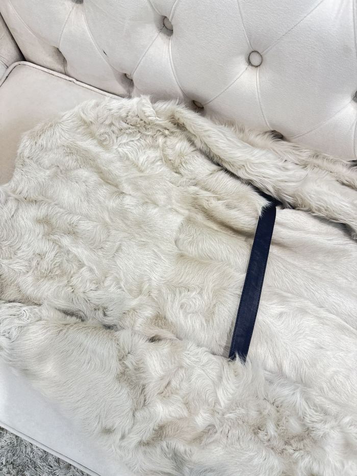 NIGO Chanel Soft Gold Little Lake Sheep Reversible Fur Coat Casual Loose Minimalist Jacket Belted Fleece Jacket #nigo332354
