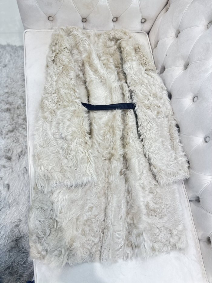 NIGO Chanel Soft Gold Little Lake Sheep Reversible Fur Coat Casual Loose Minimalist Jacket Belted Fleece Jacket #nigo332355