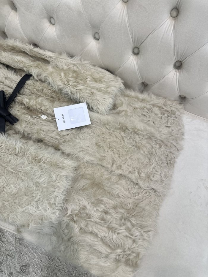 NIGO Chanel Soft Gold Little Lake Sheep Reversible Fur Coat Casual Loose Minimalist Jacket Belted Fleece Jacket #nigo332355