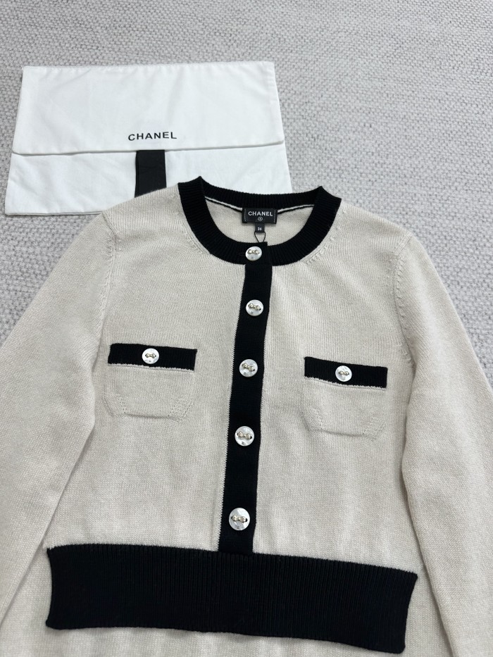 NIGO Chanel 25K Women's Little Fragrance Black and White Color Clash Button Bow Long Sleeve Knitted Cardigan #nigo332367