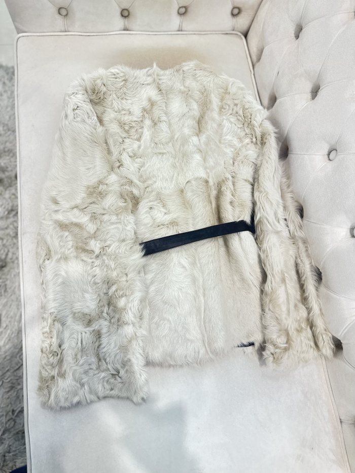 NIGO Chanel Soft Gold Little Lake Sheep Reversible Fur Coat Casual Loose Minimalist Jacket Belted Fleece Jacket #nigo332354