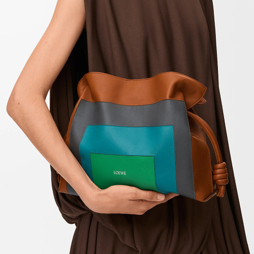 NIGO LOEWE Flamenco x Albers  Medium Nappa Leather Flamenco Clutch Caramel Bright Green Logo Classic Cowhide Colorblocked Clutch Bag #nigo332361