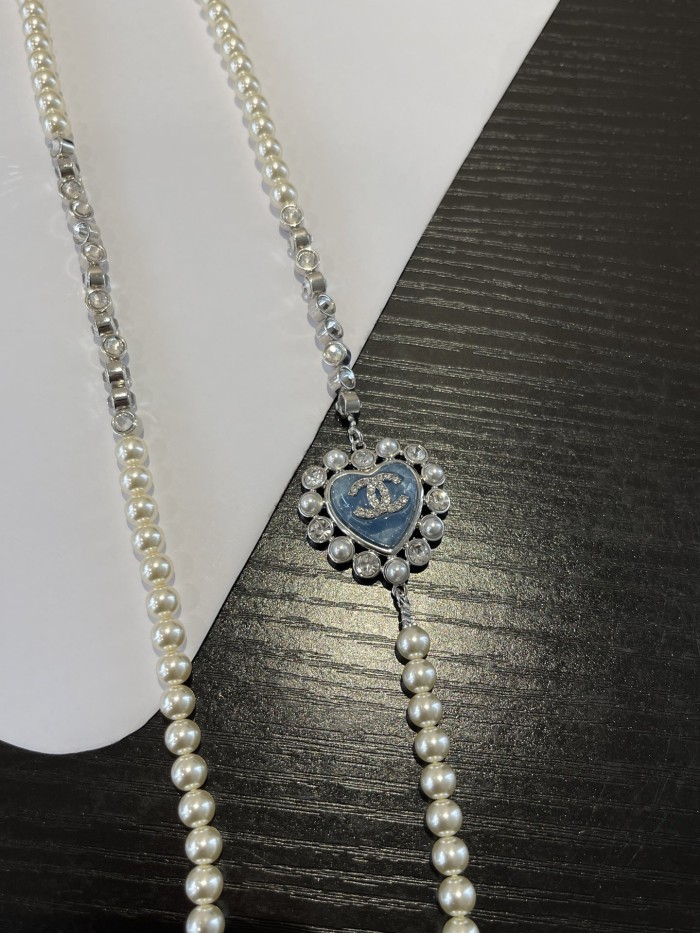 NIGO Chanel 25P New Blue Love Silver Full Diamond Double C Pearl Sweater Chain Advanced Resin #nigo317343