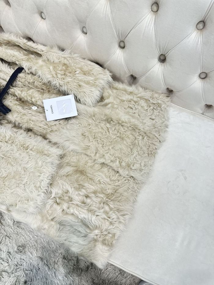 NIGO Chanel Soft Gold Little Lake Sheep Reversible Fur Coat Casual Loose Minimalist Jacket Belted Fleece Jacket #nigo332355