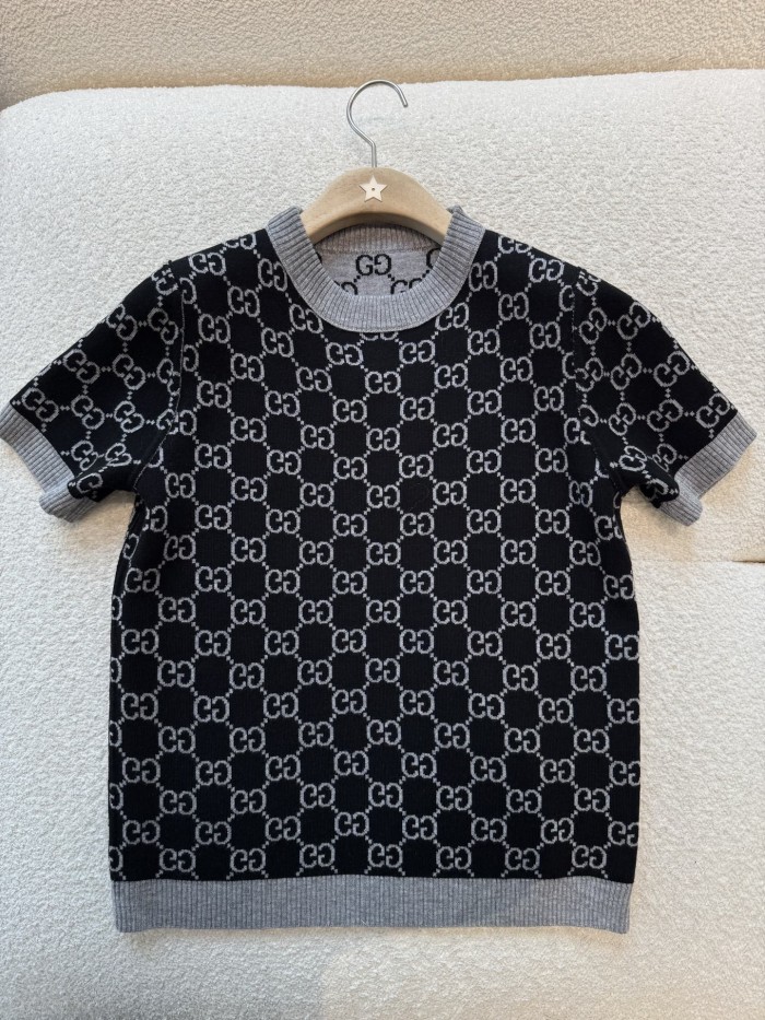 NIGO Gucci Gray And Black Reversible GG wool Jacquard Top Featuring Iconic GG Pattern #nigo332622