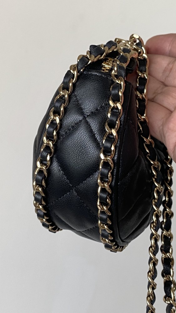 NIGO Chanel Diamond Chain Moon Bag Fashionable and Versatile Shoulder Crossbody Bag #nigo332644