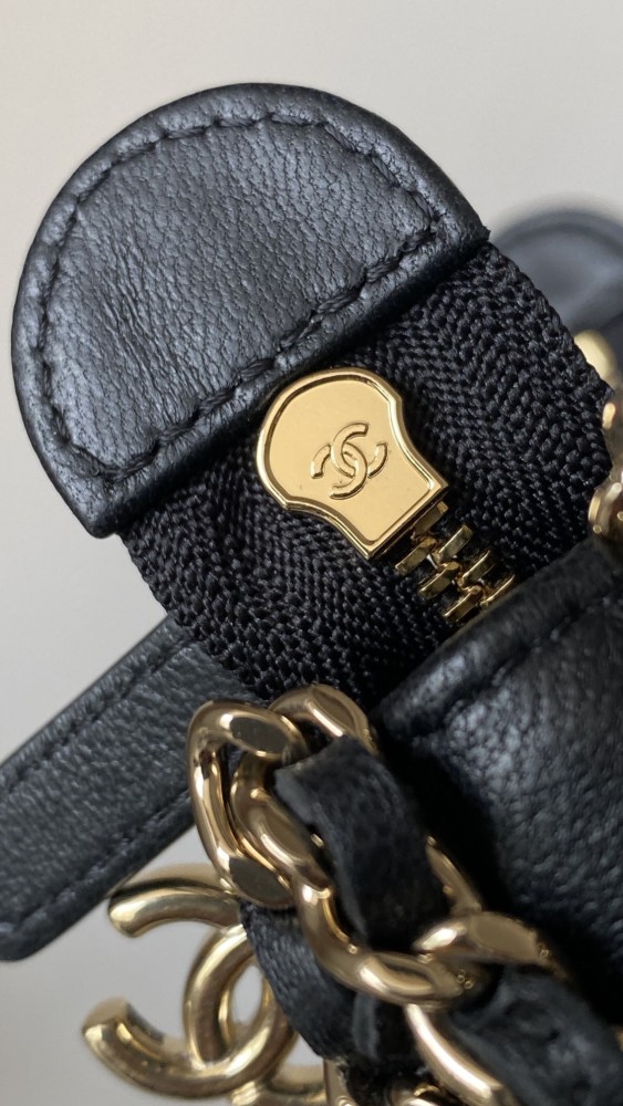 NIGO Chanel Diamond Chain Moon Bag Fashionable and Versatile Shoulder Crossbody Bag #nigo332644