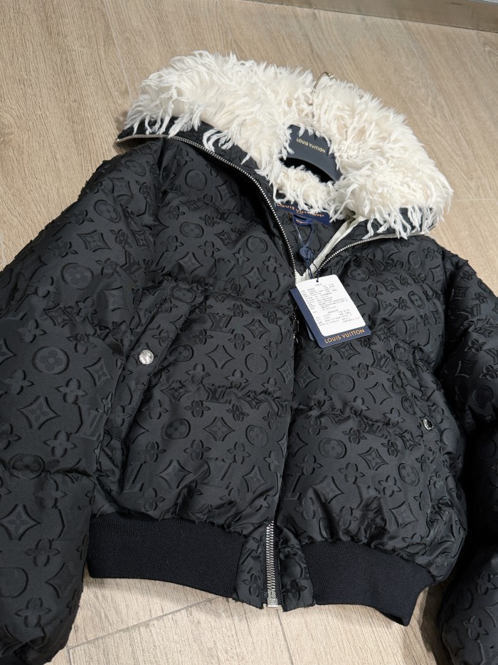 Louis Vuitton 25FW Monogram Dark Pattern Feather Collar Ski Jacket Loose Down Jacket