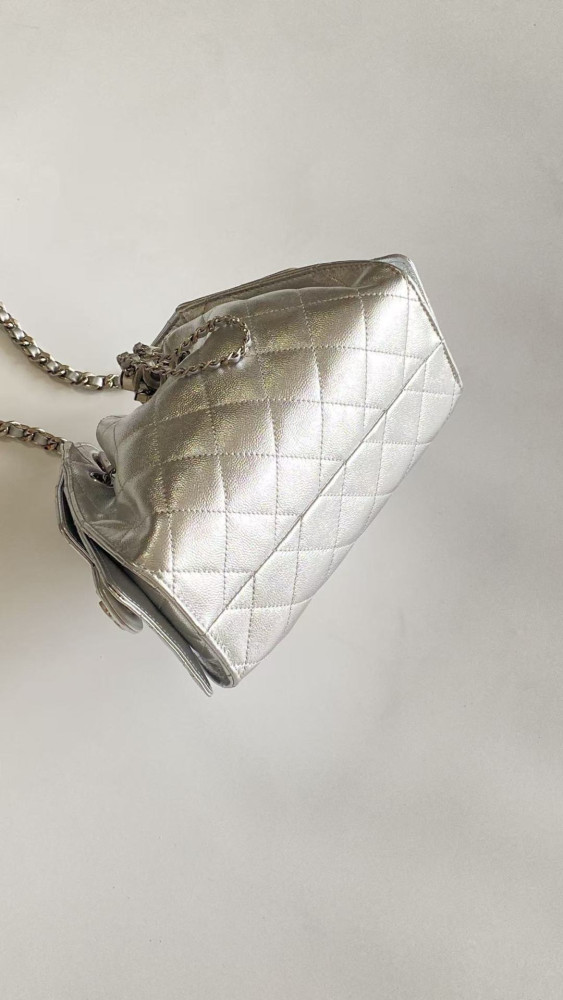 NIGO Chanel 25 Women's Mini Handbag Metallic Grained Embossed Calfskin And Silver Metal Silver #nigo332929
