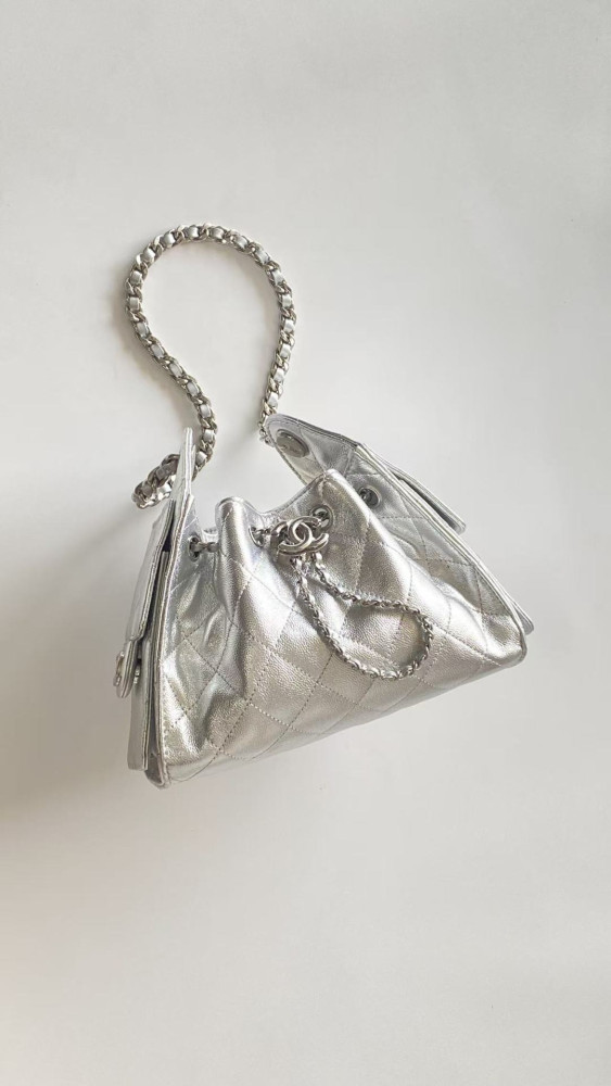 NIGO Chanel 25 Women's Mini Handbag Metallic Grained Embossed Calfskin And Silver Metal Silver #nigo332929