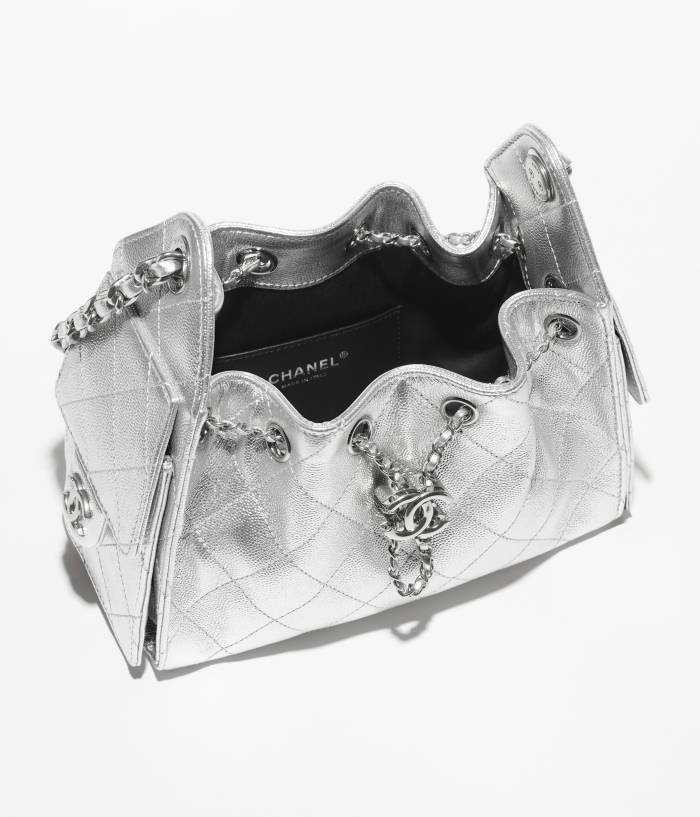 NIGO Chanel 25 Women's Mini Handbag Metallic Grained Embossed Calfskin And Silver Metal Silver #nigo332929