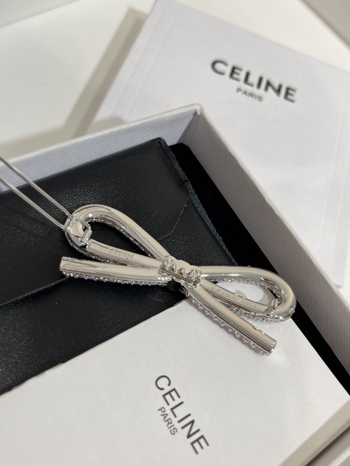 NIGO Celing Logo Design Brass Crystal Rhodium Plated Rhinestone Hair Clip Women's Silver #nigo317355