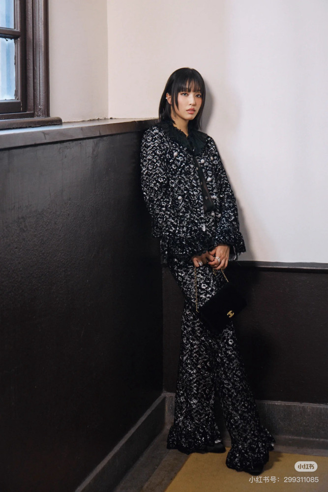 NIGO Chanel 25A Women's Advanced Handicraft Series Lace and Velvet Spliced ​​Cropped Jacket Pants  #nigo333009