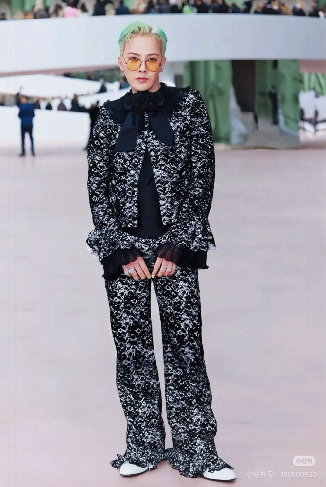 NIGO Chanel 25A Women's Advanced Handicraft Series Lace and Velvet Spliced ​​Cropped Jacket Pants  #nigo333009
