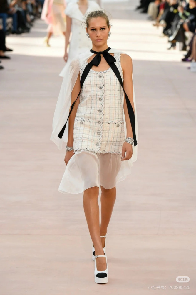 NIGO Chanel 25SS White Plaid Tweed Vest Dress #nigo333127