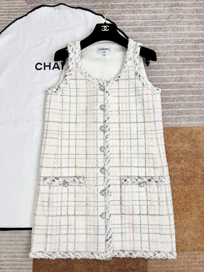 NIGO Chanel 25SS White Plaid Tweed Vest Dress #nigo333127