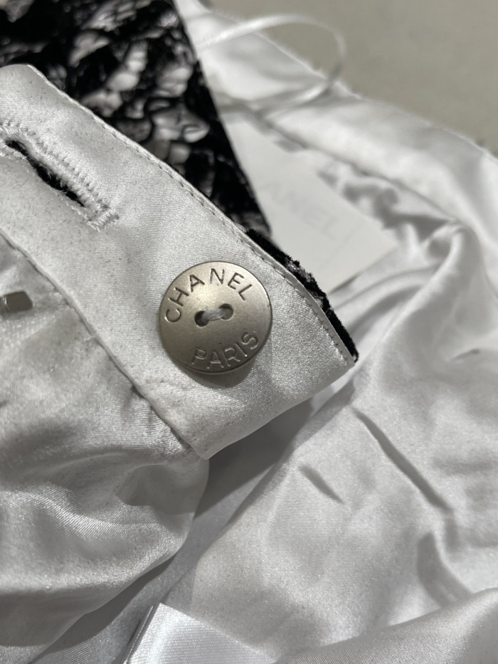 NIGO Chanel 25A Women's Advanced Handicraft Series Lace and Velvet Spliced ​​Cropped Jacket Pants  #nigo333009