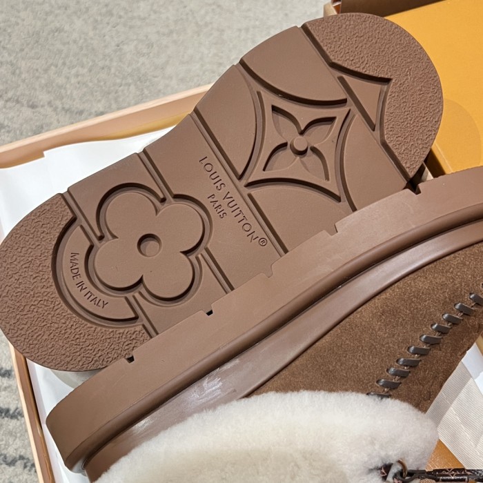 NIGO Louis Vuitton Women's SKI Cortina Closed Mule #nigo333452