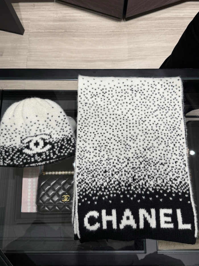 NIGO Chanel Women's Beanie Cashmere  Wool White Black Scarf #nigo333555