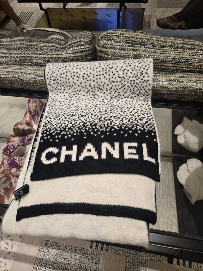 NIGO Chanel Women's Beanie Cashmere  Wool White Black Scarf #nigo333555