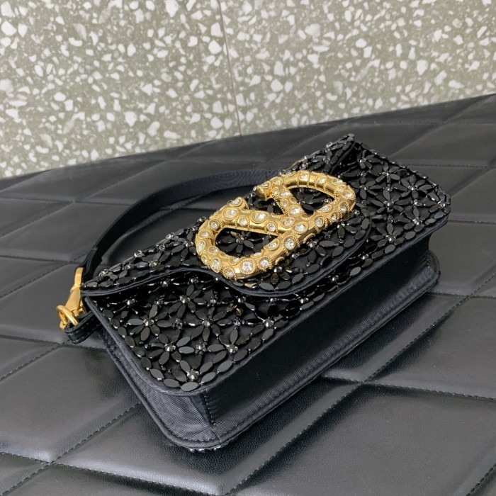 NIGO Valentino Imitation Crystal Decoration V Logo Signature Handbag #nigo333601