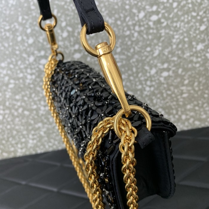 NIGO Valentino Imitation Crystal Decoration V Logo Signature Handbag #nigo333601