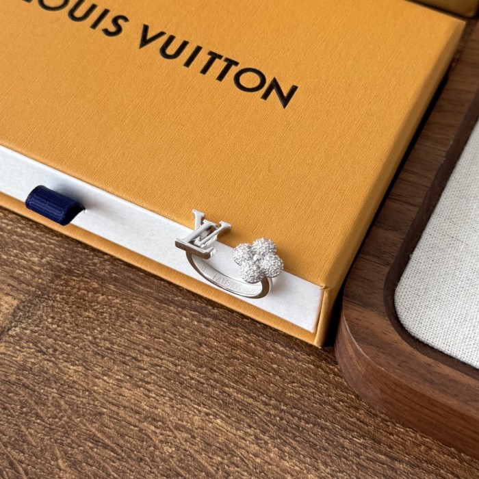 NIGO Louis Vuitton Louisette Signature Strass Ring #nigo333734