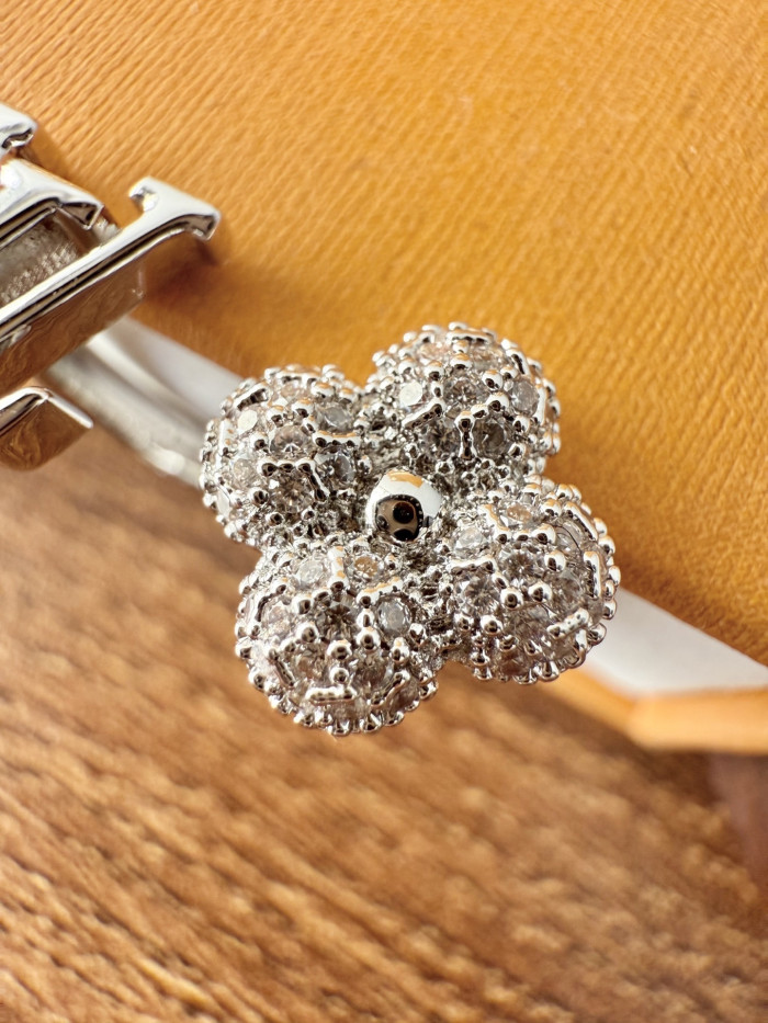 NIGO Louis Vuitton Louisette Signature Strass Ring #nigo333734